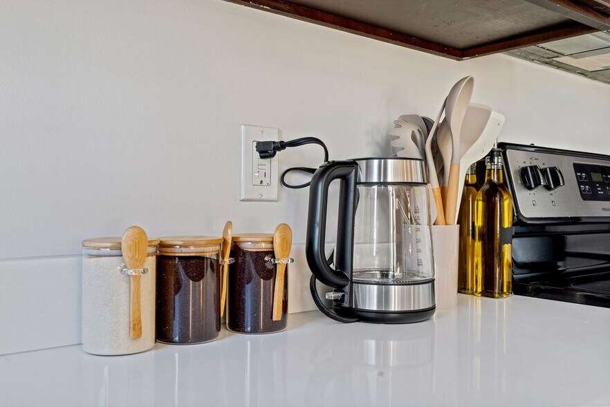 Building Photo - 826 N Broad St