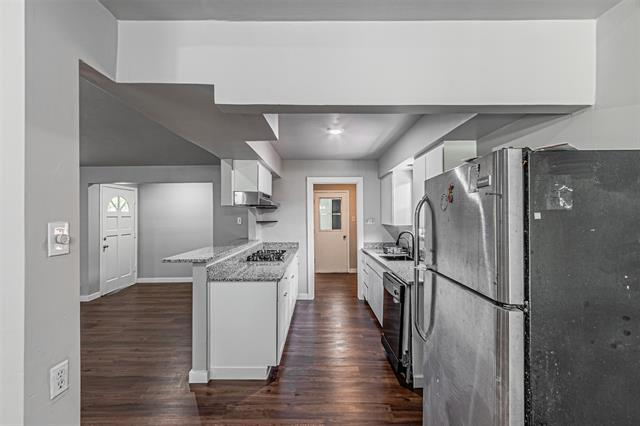 Building Photo - 1018 McCallum Dr