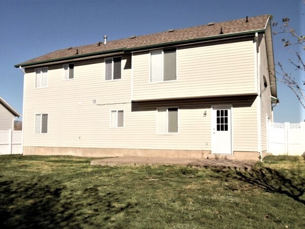 Building Photo - 2053 W 750 N