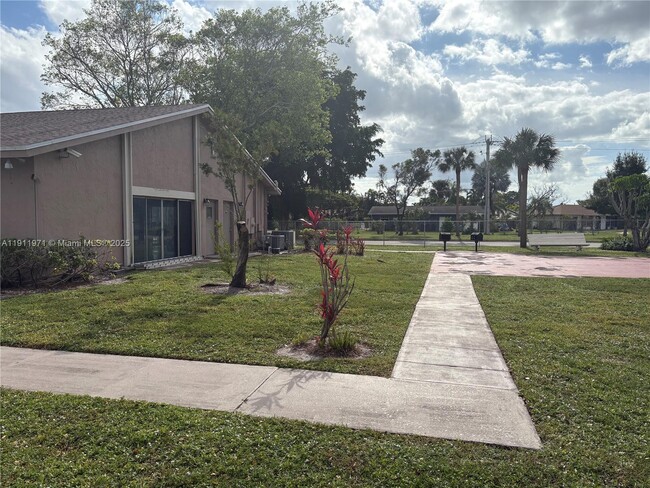 Building Photo - 1040 NW 80th Ave