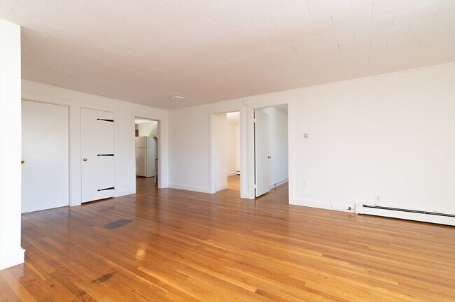 Building Photo - 660 Jerusalem Rd