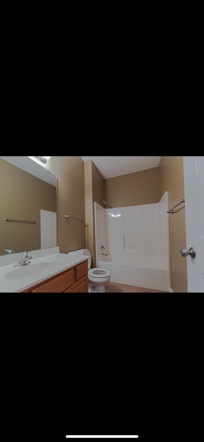 Building Photo - 5523 Sandhutton Ct