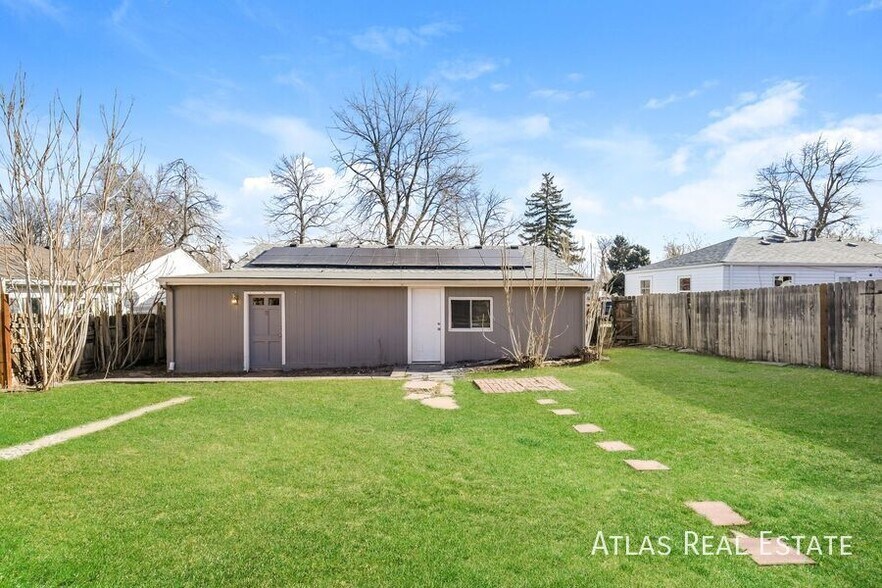 Building Photo - 1131 Geneva St