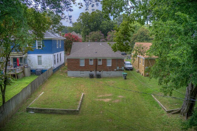 Building Photo - 1202/1204 Tutwiler Ave