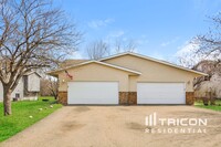 Building Photo - 6304 Kahler Dr NE