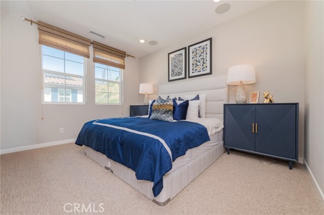 Building Photo - 209 Niebla Ln