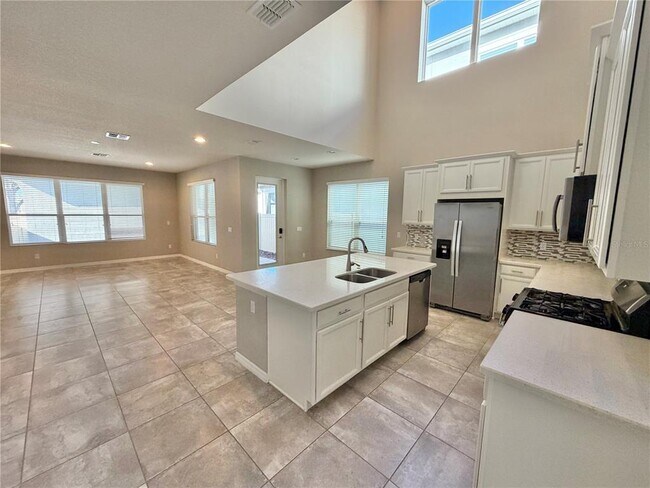 Building Photo - 15060 Andrew Aly