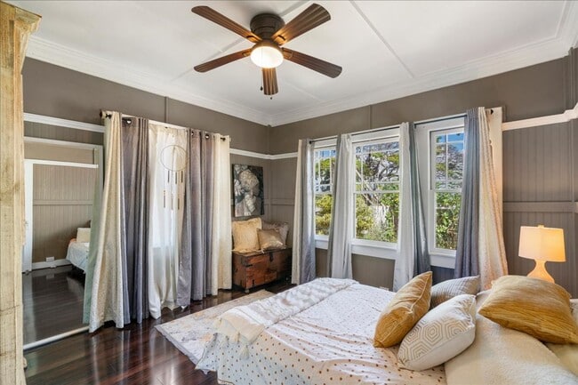 Building Photo - Fully Furnished 2-Bedroom + Loft & Serene ...