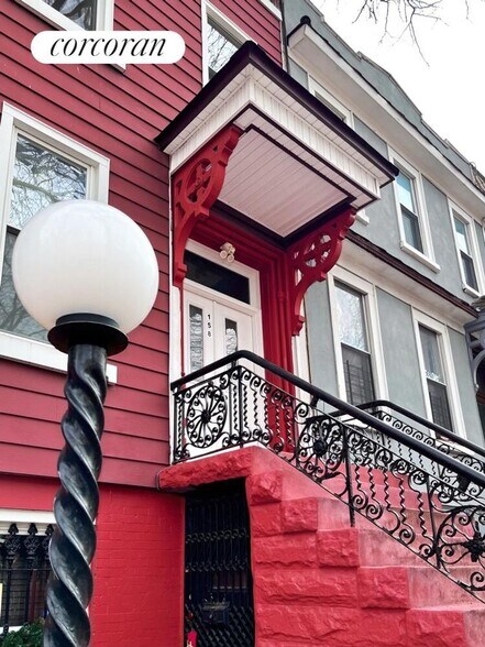 Building Photo - 158 Weirfield St