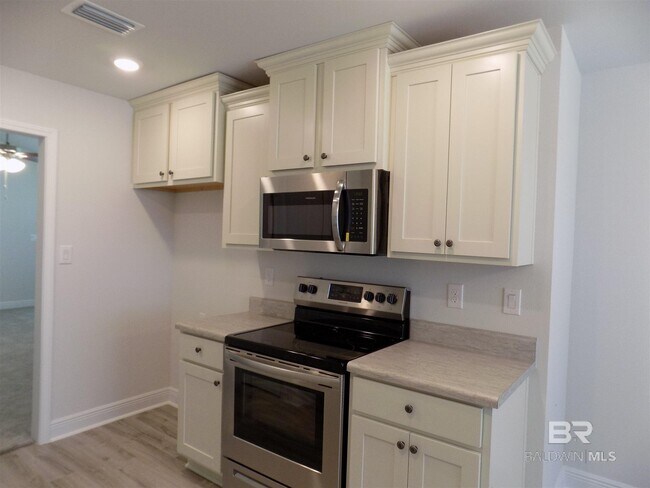 Building Photo - 8843 Allay Ln