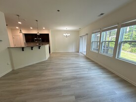 Building Photo - 373 Durants Neck Ln