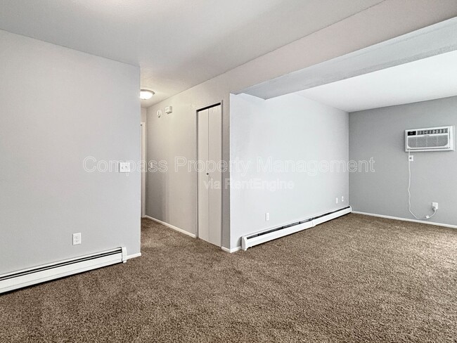 Building Photo - 1018 Abbey Ct
