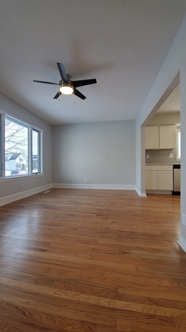 Building Photo - 1232 11th St NW