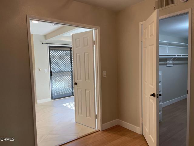 Building Photo - 852 N Monterey St