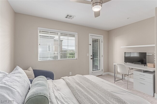 Building Photo - 3165 Via Como