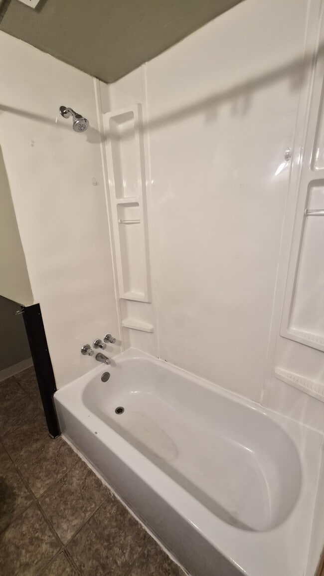 Building Photo - 855 Detroit Ave