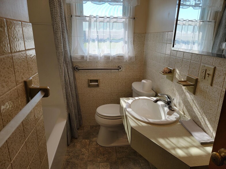 Building Photo - 75 Bimini Dr