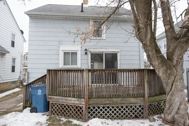 Building Photo - 1937 Washington Ave