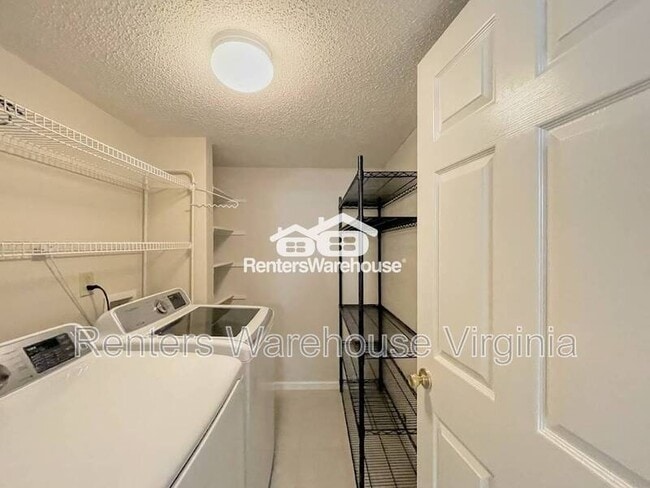Building Photo - 539 Seahorse Run