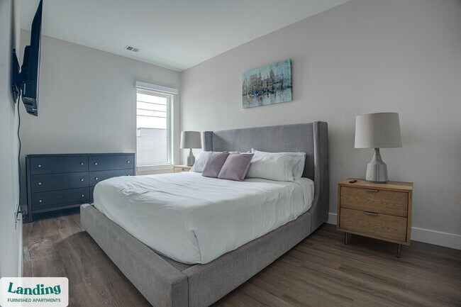 Building Photo - 1999 E Boston St