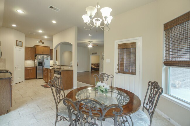 Building Photo - 111 Pheasant Run Dr