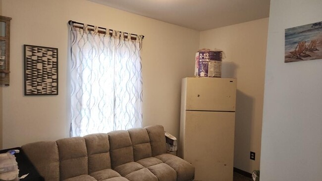 Building Photo - 8174 Birdsnest Dr