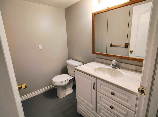 Building Photo - 5 BD 3 BA 2900 sq ft HOME IN DRAPER.