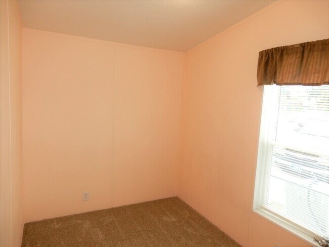 Building Photo - 2340 Strand Ave