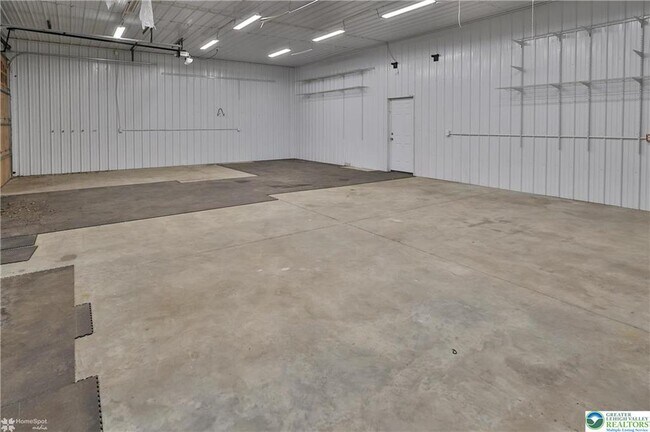 Building Photo - 284 Walker Rd