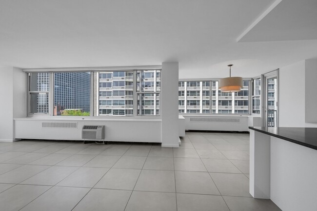 Building Photo - 4250 N Marine Dr