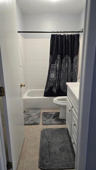 Building Photo - 22 Oyster Bay Rd