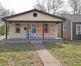 Building Photo - Two Bedroom House | Move In Ready!