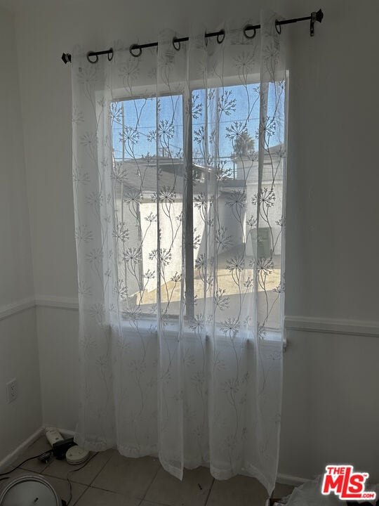 Building Photo - 7208 S La Cienega Blvd