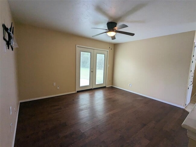 Building Photo - 1404 Heather Ln