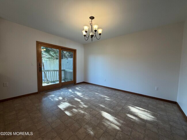 Building Photo - 1310 George St