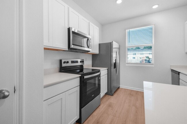 Building Photo - 53 Montellano Rd