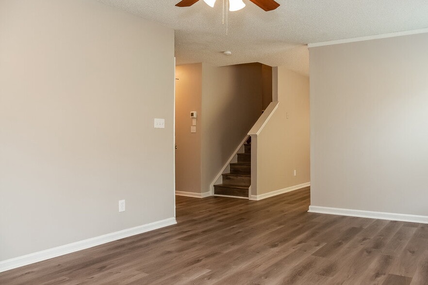 Building Photo - 10316 Gold Pan Rd