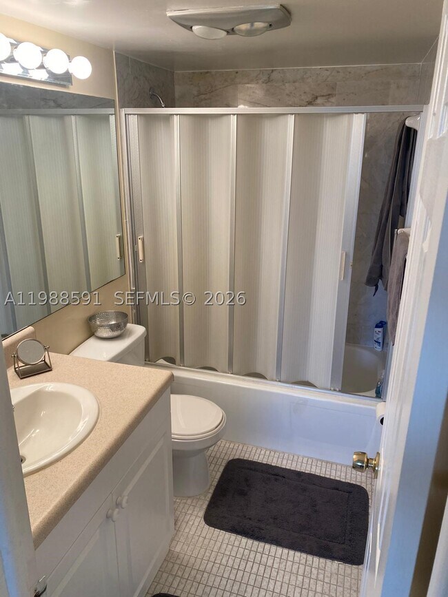 Building Photo - 361 S Hollybrook Dr