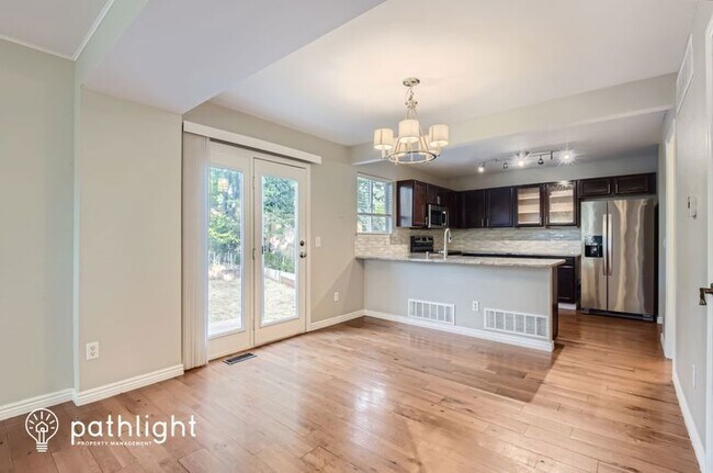 Building Photo - 8834 Copeland St