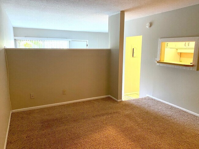 Building Photo - For Rent: Spacious Studio at the Capistran...