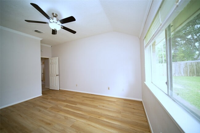 Building Photo - 3110 Flintwood Dr