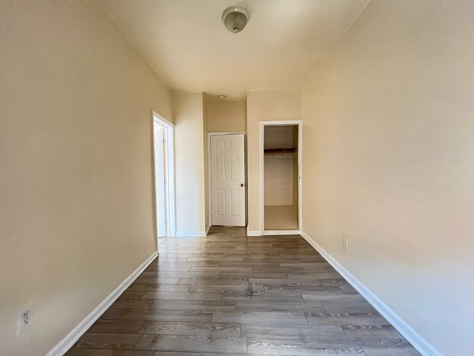 240 Bergen Ave 3R - 232 Bergen Ave