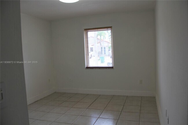 Building Photo - 5402 SW 144th Ct