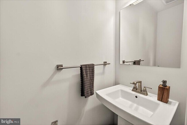Building Photo - 16224 Bright Star Wy