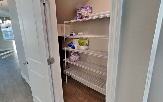 Building Photo - 1103 Silo Dr