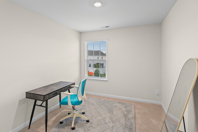 Building Photo - 3610 Sedge Dr