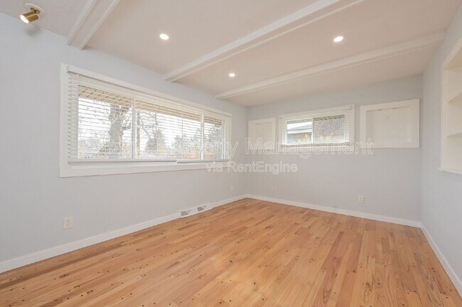 Building Photo - 6186 S Southwood Dr