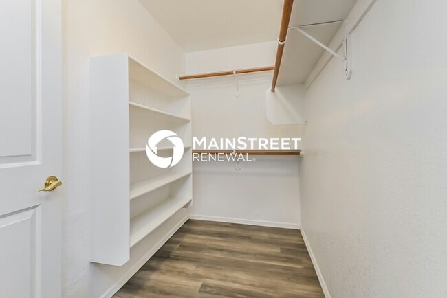 Building Photo - 3 Bedroom Pet-Friendly Home in Tucson, AZ with Main Street Renewal