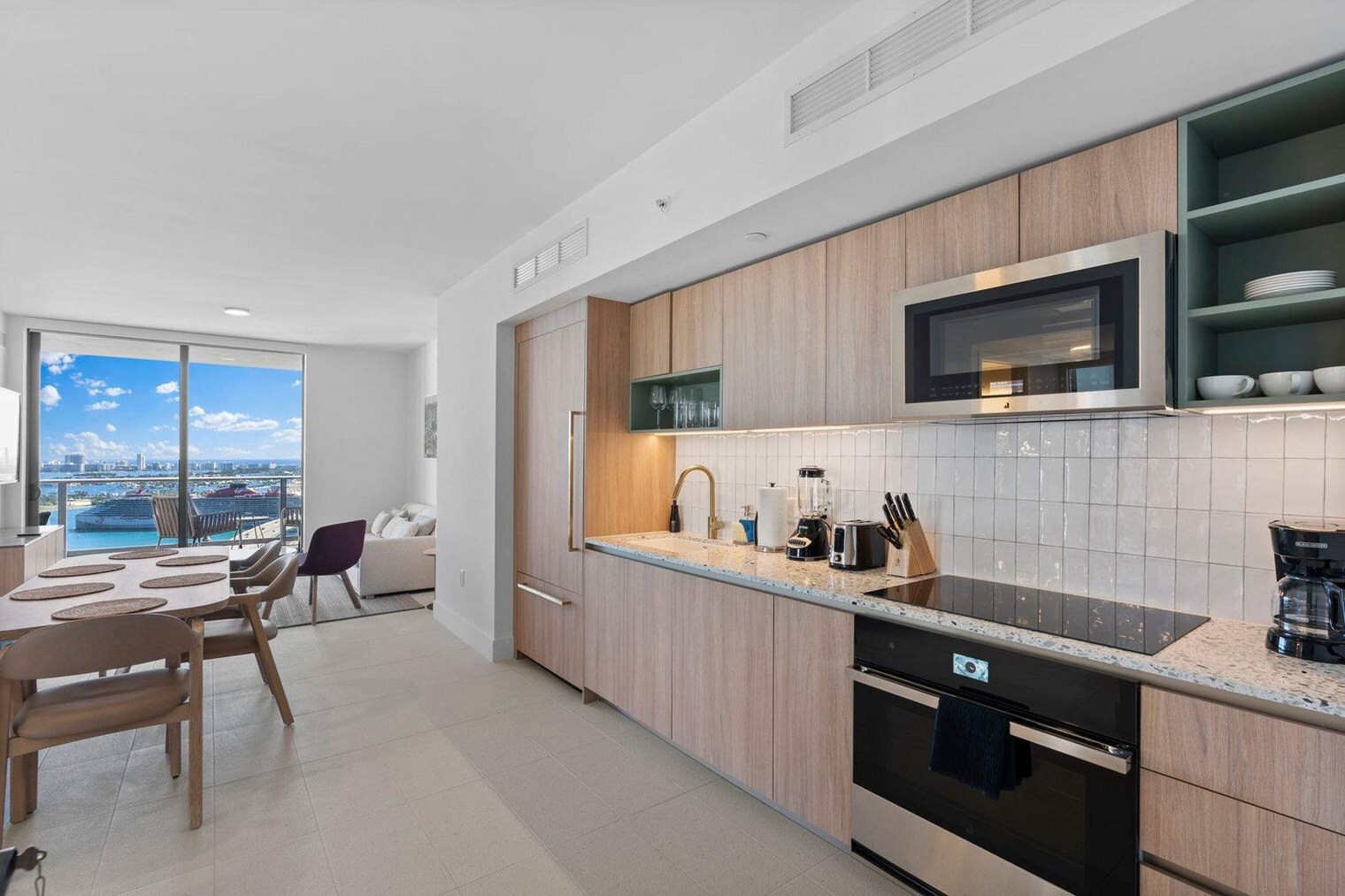 Building Photo - 159 NE 6th St