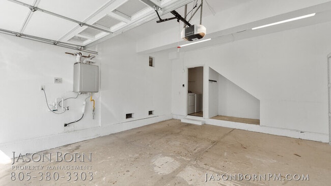 Building Photo - 5466 Avignon Ct